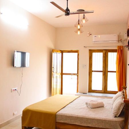 Dwaraka Guest House Tiruvannamalai Exterior photo