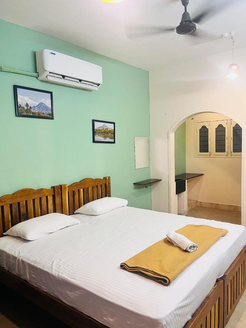 Dwaraka Guest House Tiruvannamalai Exterior photo