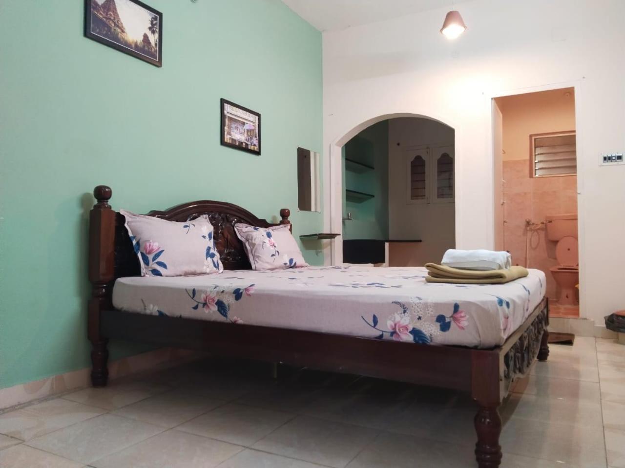 Dwaraka Guest House Tiruvannamalai Exterior photo